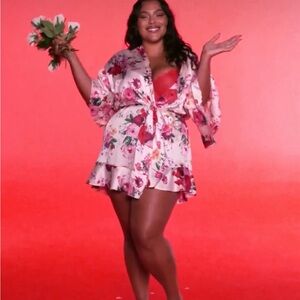 Victoria Secret Satin Floral Robe M/L